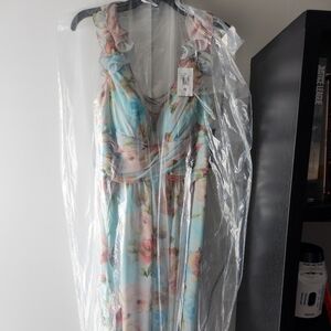 beautiful printed long dress brand new size 10 perfect size, BETSY ADAM brand